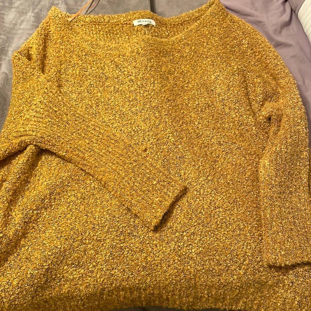 Knitted Sweater *runs big